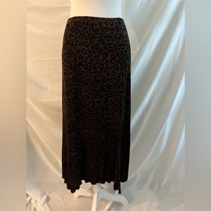 Briggs New York Midi Skirt